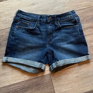 Universal Thread Denim Rolled Hem Jean Shorts Stretchy High Rise Size 0 / 25